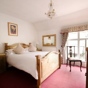 Two Night Luxury Escape with Dinner and Fizz at The White Hart Inn