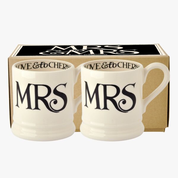 Black Toast 'Mrs & Mrs' Set of 2 1/2 Pint Mugs Boxed