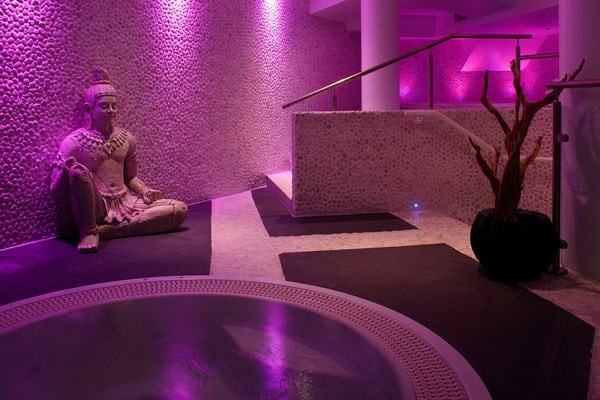 Beautiful Glow with Bubbly at River Wellbeing Spa